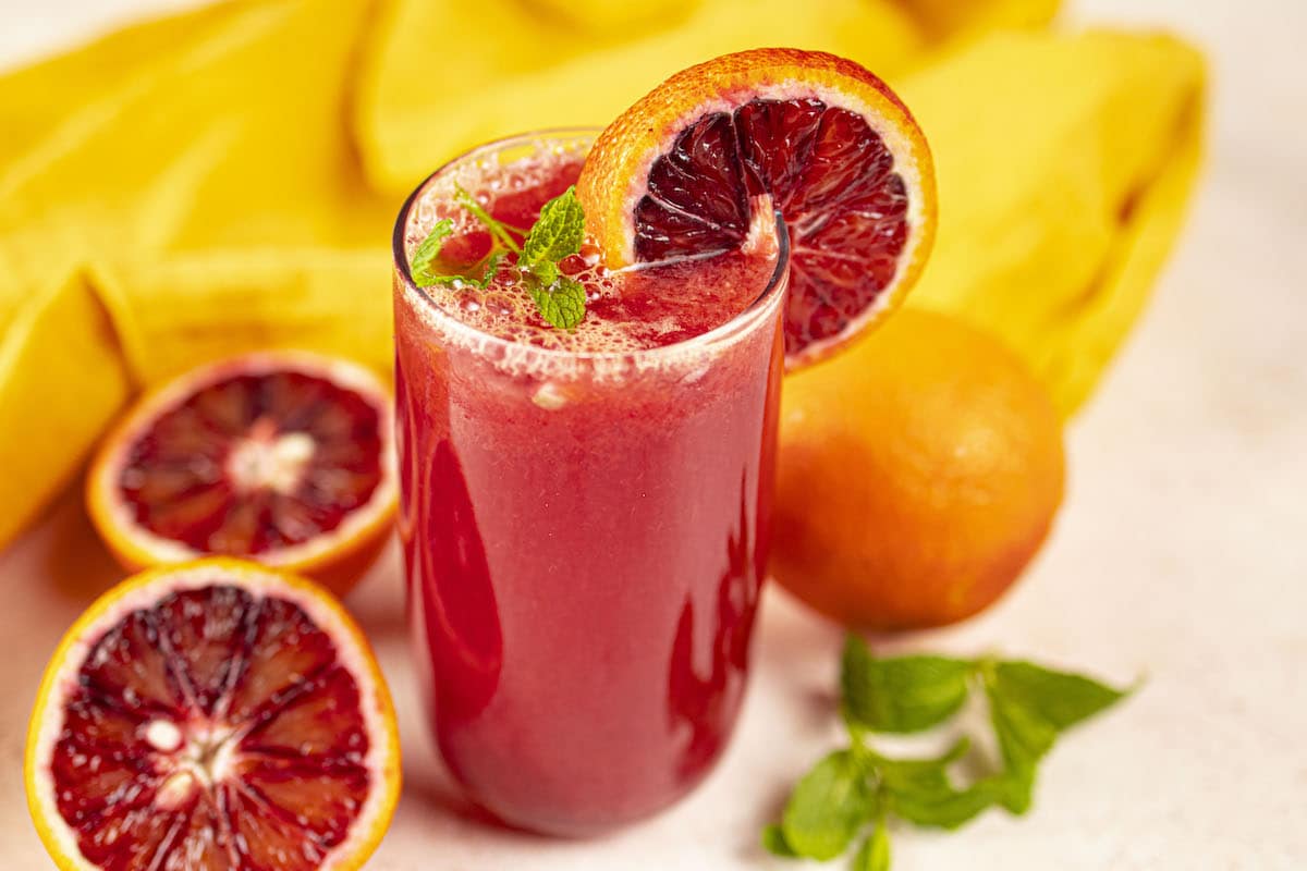 Red Blood Oranges in Pakistan – Season, Origin, Price, Benefits & Complete Guide (2025)